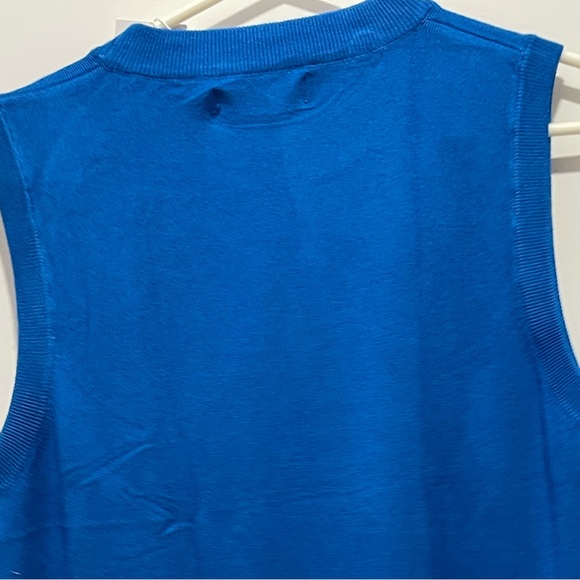 NWT- Beautiful Blue Sleeveless Top for Winter - Picture 2 of 2